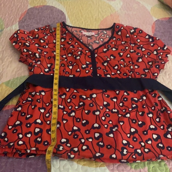 Red and Black Heart scrub top - Picture 2 of 5